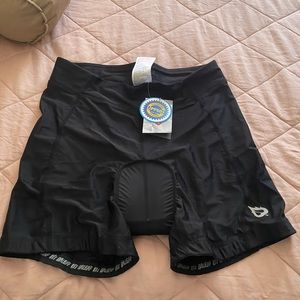 Padded cycling shorts 🚴‍♀️